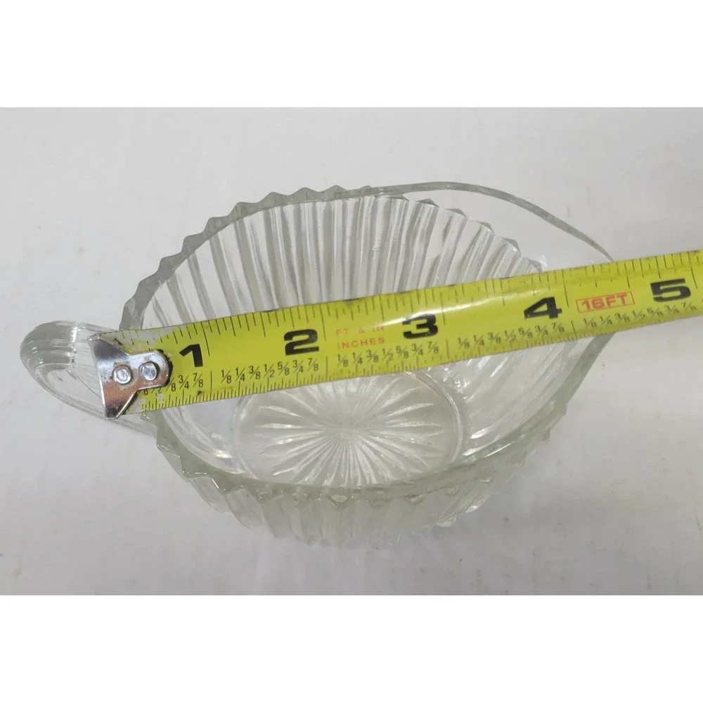 Vintage Clear Ribbed Pressed Glass Creamer Pitcher‎ Scalloped Rim Starburst Base